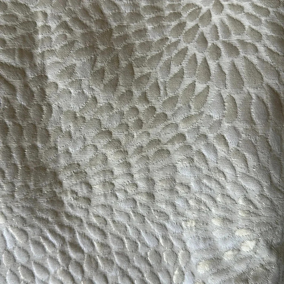 Ann Taylor Loft embossed skirt size 6 EUC - Picture 3 of 9